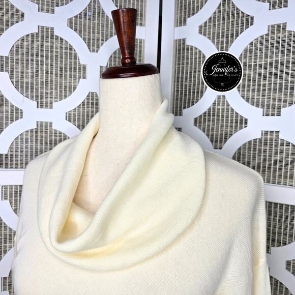 The Limited Cream Cowl Neck Long Sleeve Lightweight Sweater Size Medium - Picture 2 of 14